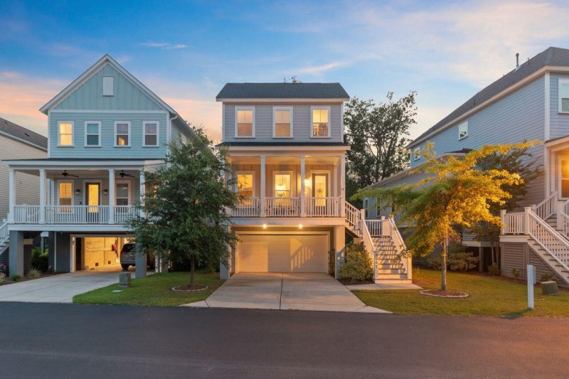 Bowen, Hanahan Community