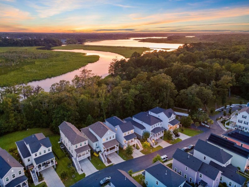 Property image 2 of 3008 Evening Tide Drive in Bowen, Hanahan, SC 29410