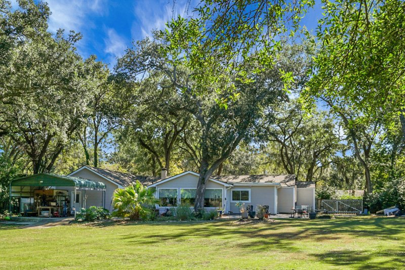 Property image 4 of 544 Fort Johnson Road in Eastwood, Charleston, SC 29412