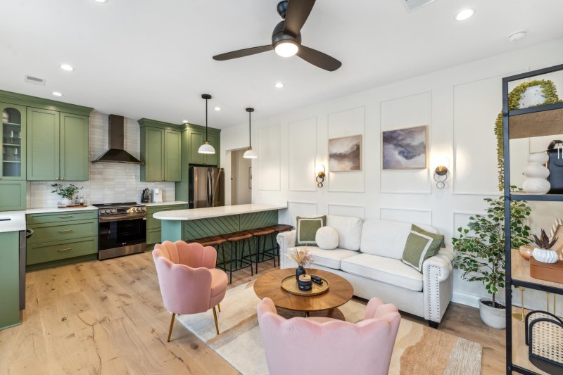 Property image 3 at 185 Saint Philip Street B, Charleston, SC 29403