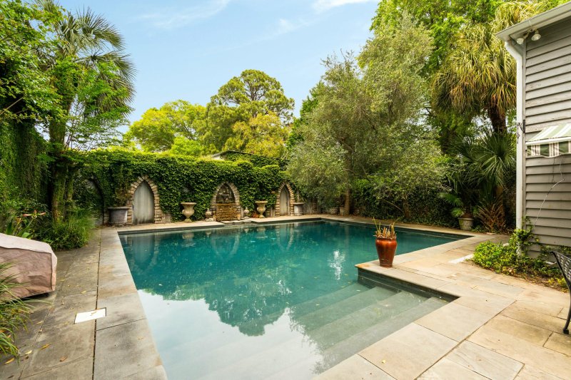 Property image 4 at 62 Society Street, Charleston, SC 29401