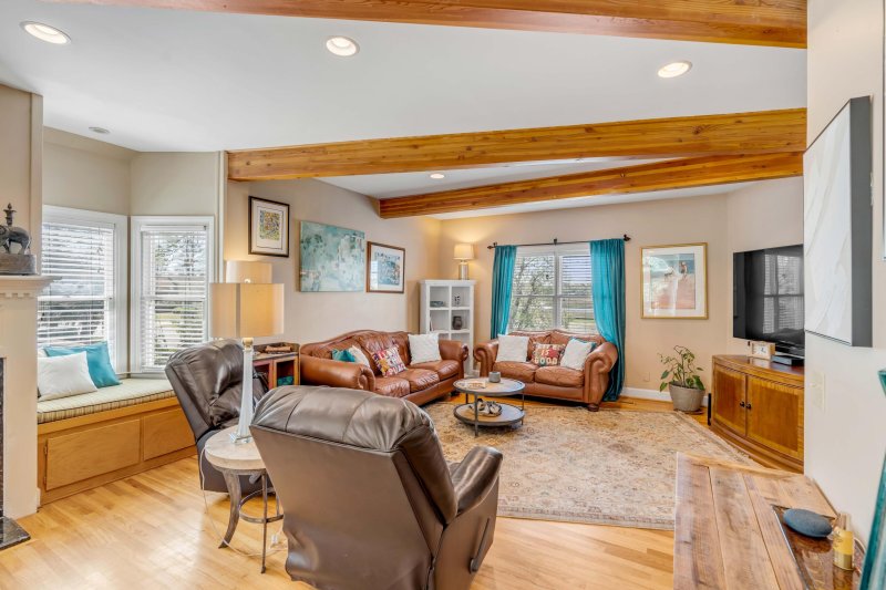 Property image 4 of 28 Rebellion Road in South Windermere, Charleston, SC 29407