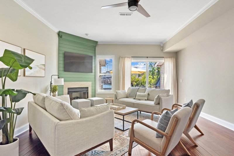 Property image 2 of 4993 Lake Palmetto Lane in Lake Palmetto, North Charleston, SC 29418