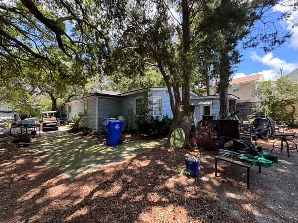 Property image 2 of 202 Greenwich Street in Old Village, Mount Pleasant, SC 29464