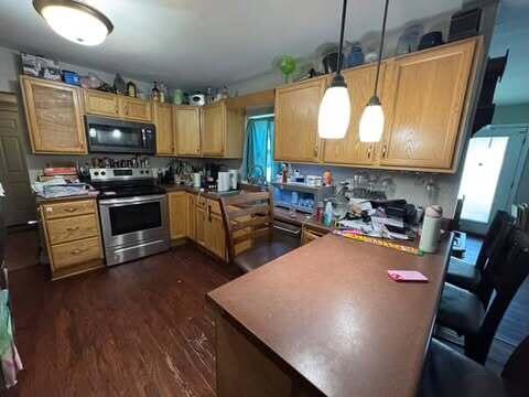 Property image 4 of 202 Greenwich Street in Old Village, Mount Pleasant, SC 29464