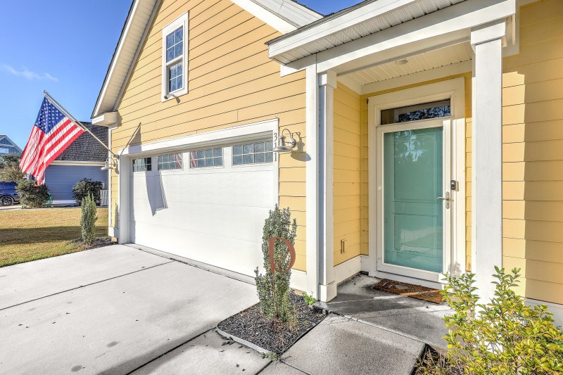 Property image 3 of 311 Coopers Hawk Drive in The Ponds, Summerville, SC 29483