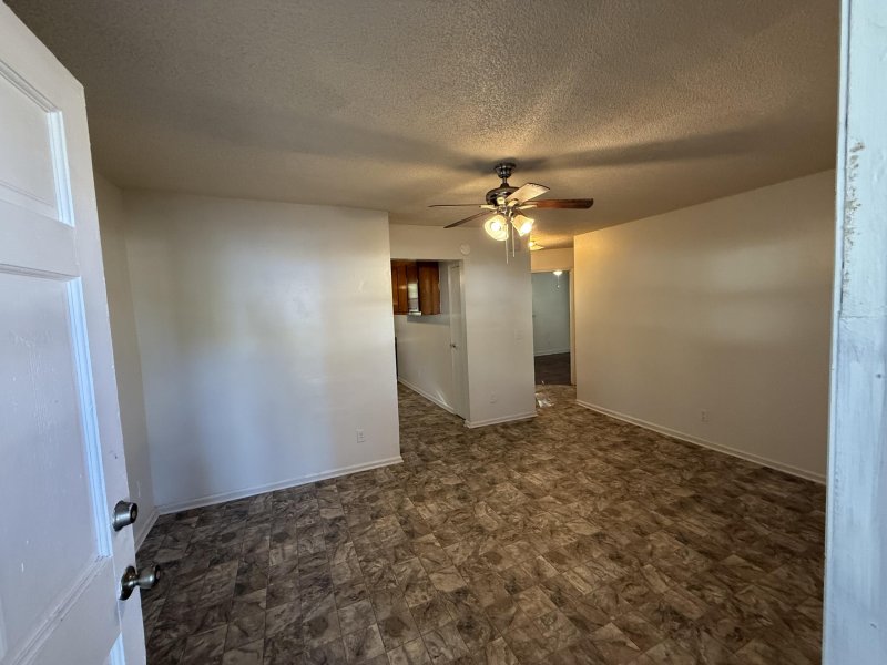 Property image 5 of 4728 Mixson Avenue in Palmetto Gardens, North Charleston, SC 29405