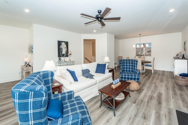 Property image 4 of 305 Flowering Peach Court 202 in Shadowmoss, Charleston, SC 29414