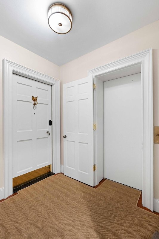 Property image 4 of 5 Legare Street C in South of Broad, Charleston, SC 29401