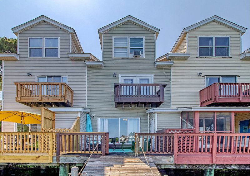 Property image 2 of 4791 Arco Lane in Lake Palmetto, North Charleston, SC 29418