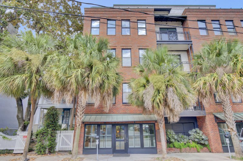 George And Society, Charleston Community