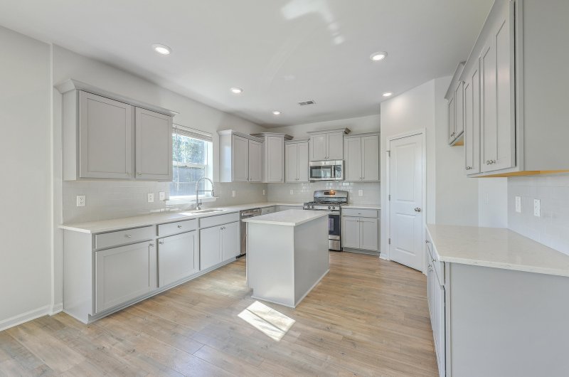 Property image 4 of 611 Squire Pope Road in Cane Bay Plantation, Summerville, SC 29486