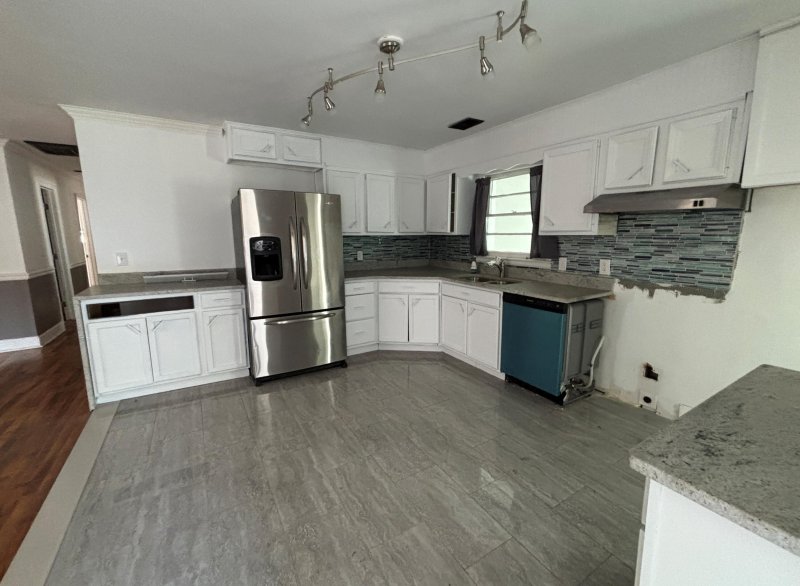 Property image 3 of 3308 Londonderry Road in Pepperhill, North Charleston, SC 29420