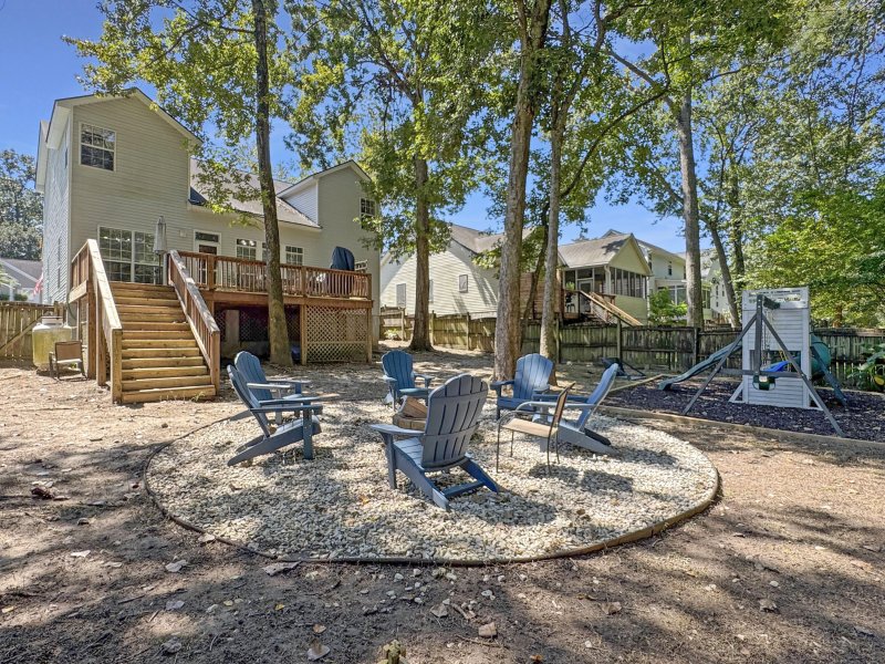 125 Stonehurst Drive