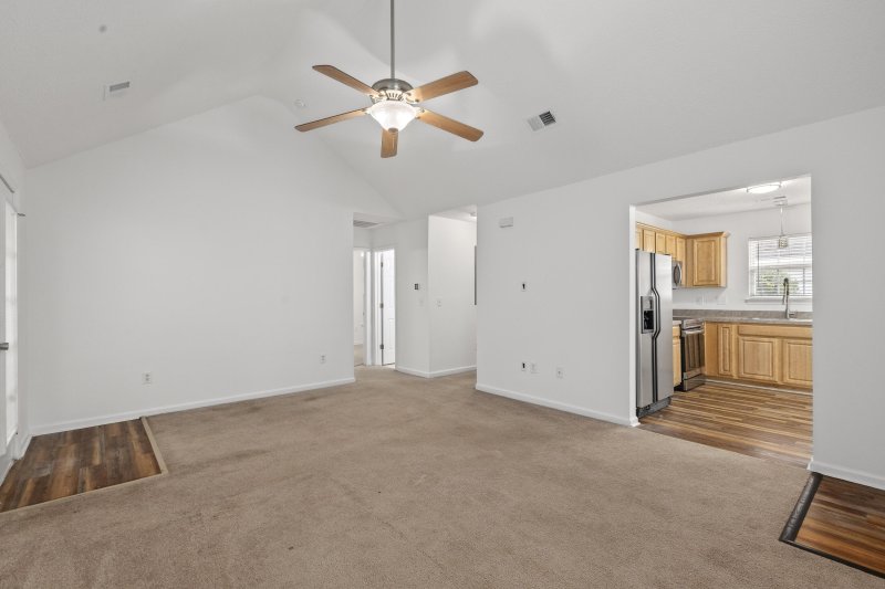 Property image 4 of 211 Bainsbury Lane in Bradford Chase, Summerville, SC 29483