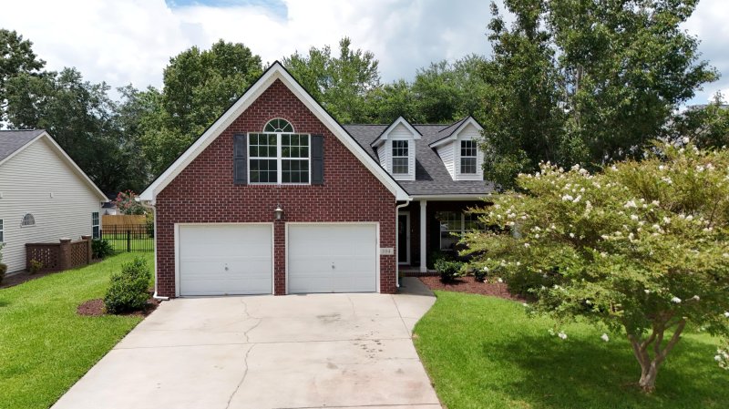 Property image 3 of 104 Chedburg Drive in Crowfield Plantation, Goose Creek, SC 29445