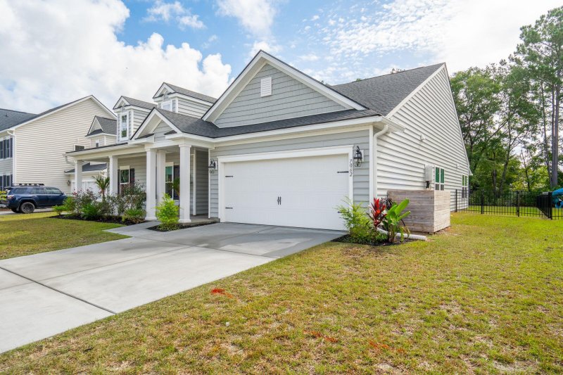 Property image 3 of 7062 Pumpkinseed Drive in St. Johns Lake, Johns Island, SC 29455