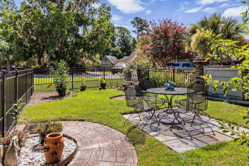 Property image 3 of 7 Duffers Court in Shadowmoss, Charleston, SC 29414