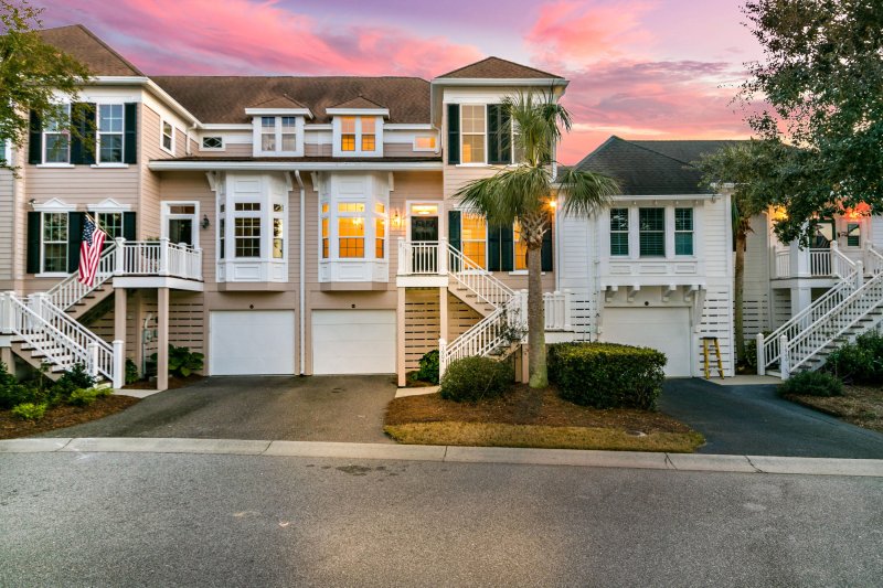 1904 Grandview Court