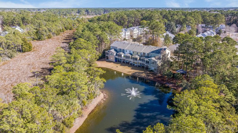 Property image 4 at 196 Fair Sailing Road 25, Mount Pleasant, SC 29466