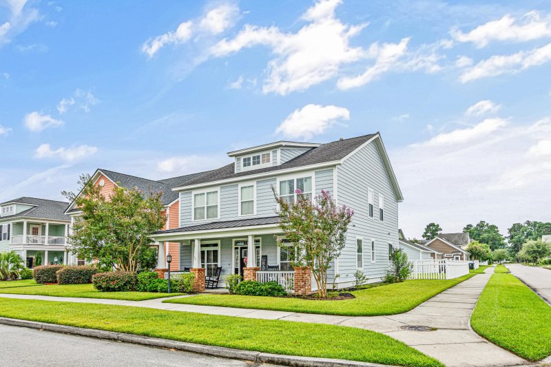 Property image 2 at 219 Amaryllis Avenue, Summerville, SC 29483