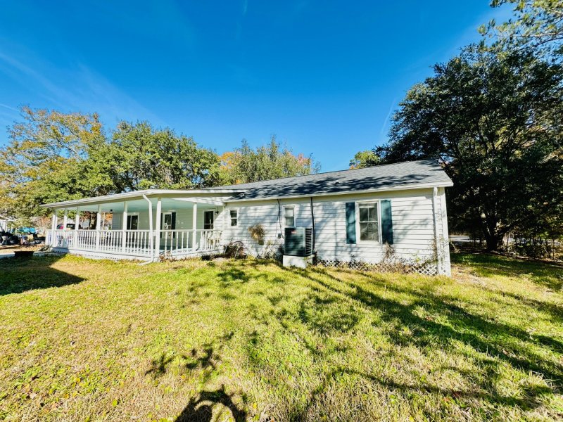 Property image 3 of 1966 Suzanne Street in Cedar Springs, Johns Island, SC 29455