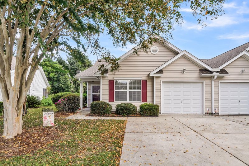 Village On Central, Summerville Community