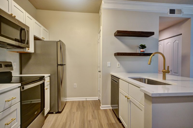 Property image 5 at 1300 Park West Boulevard 519, Mount Pleasant, SC 29466