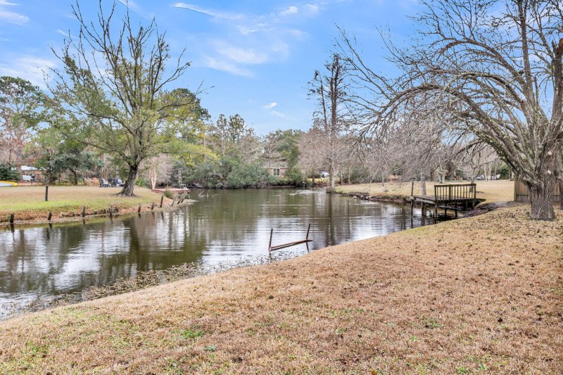 1093 Harbor View Road