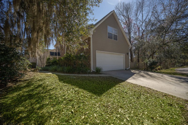 Property image 2 at 573 Pointe Of Oaks Road, Summerville, SC 29485