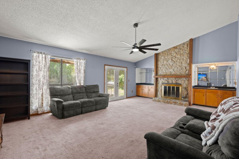 Property image 3 at 605 Woodward Boulevard, Summerville, SC 29483