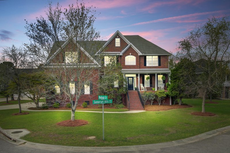 Charleston National, Mount Pleasant Community