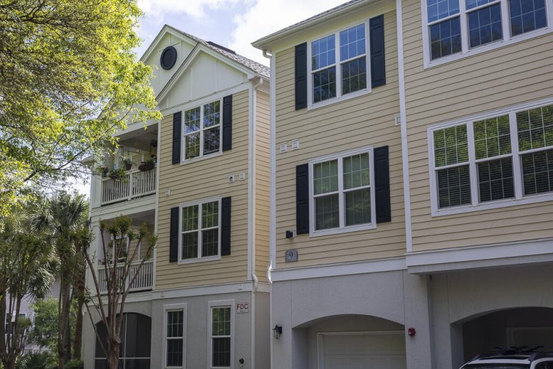 60 Fenwick Hall Alley 937