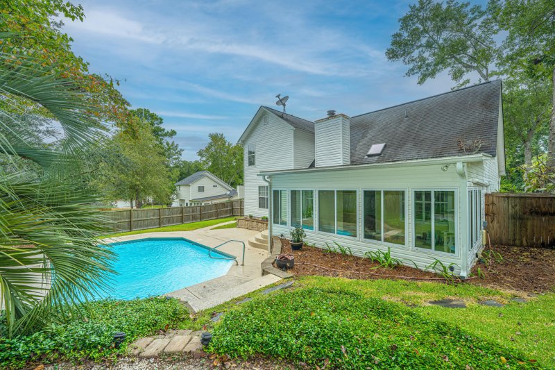 Property image 5 of 204 Factors Walk in Gahagan, Summerville, SC 29485