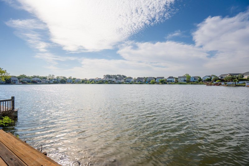 Property image 2 of 1144 Clearspring Drive in Ocean Neighbors, Charleston, SC 29412