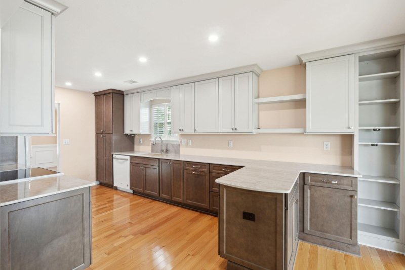 Property image 5 of 1144 Clearspring Drive in Ocean Neighbors, Charleston, SC 29412