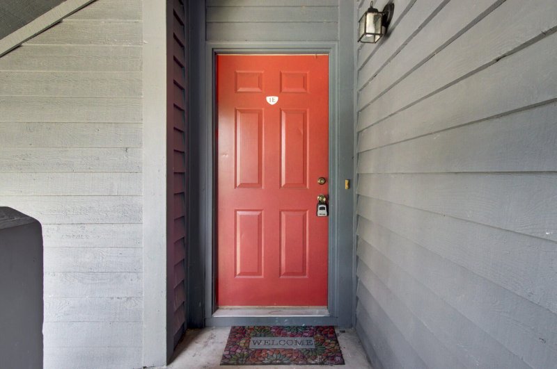 Property image 2 of 1530 Fort Johnson Road 1e in Brigadier Condominium, Charleston, SC 29412