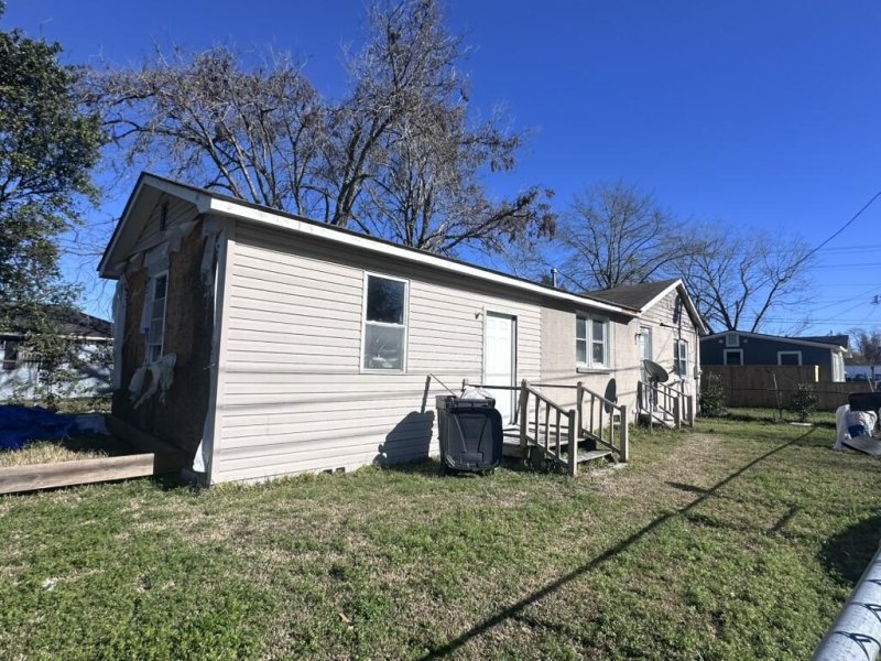 2858 Appleton Avenue