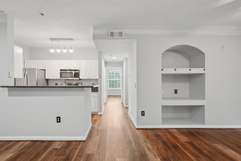 Property image 4 of 1300 Park West Boulevard 811 in Park West, Mount Pleasant, SC 29466