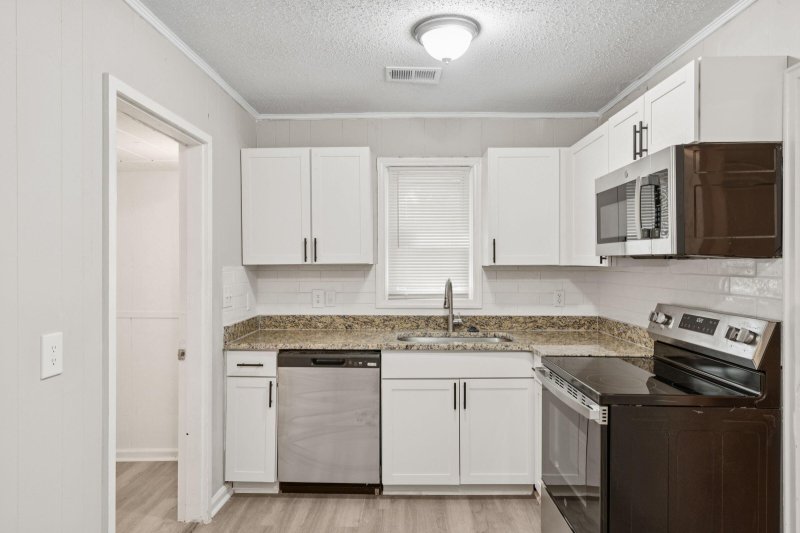 Property image 4 of 2885 Charlene Drive in Waylyn, North Charleston, SC 29405