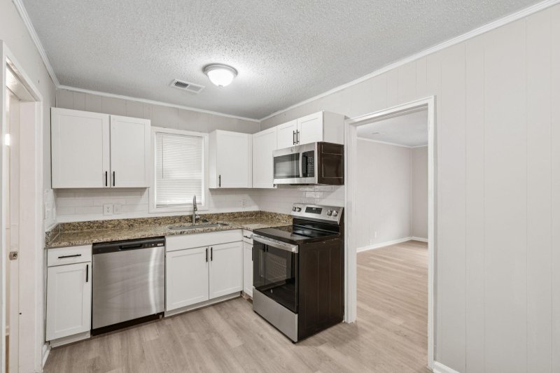 Property image 5 of 2885 Charlene Drive in Waylyn, North Charleston, SC 29405