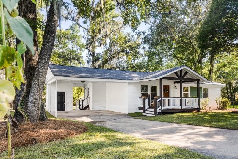 Property image 5 of 1243 Redeemer Drive in Berkeley Hills, Hanahan, SC 29410