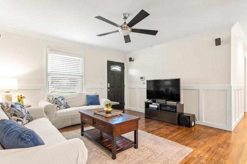 Property image 3 of 1547 Seacroft Road in Westchester, Charleston, SC 29412