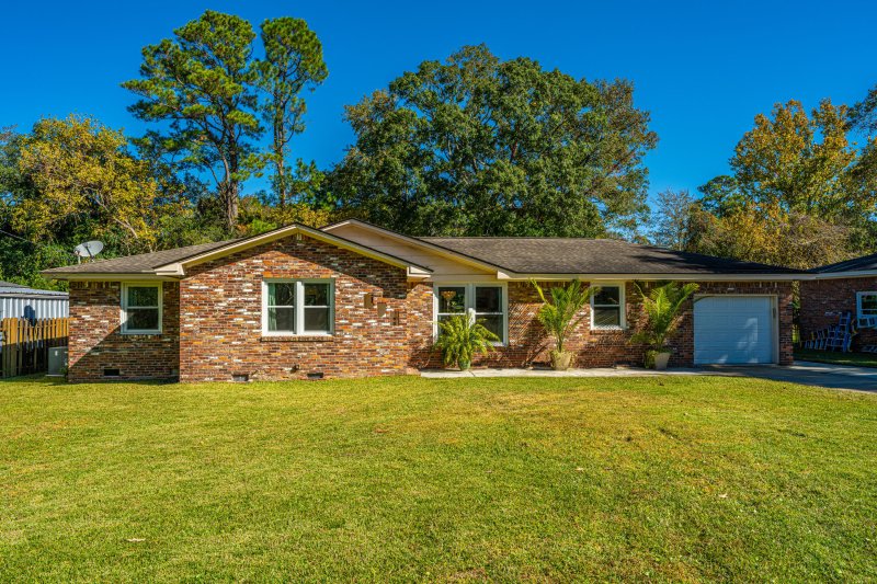 Property image 3 of 6020 Meadowcliff Avenue in Belvedere Estates, Hanahan, SC 29410