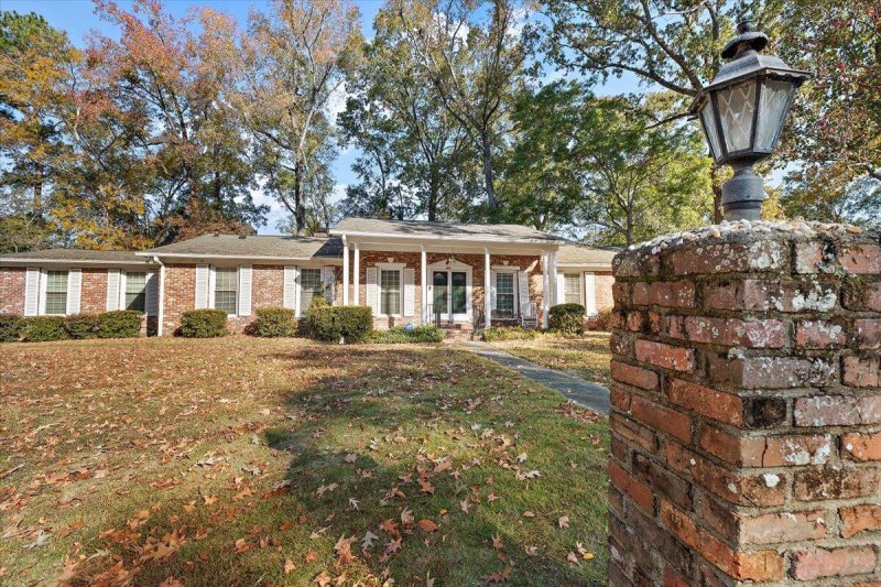 Property image 4 of 109 Hampton Avenue in Oaks Estates, Goose Creek, SC 29445