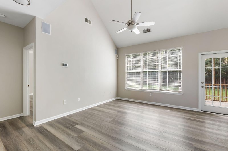 Property image 3 of 3171 Sonja Way in Park West, Mount Pleasant, SC 29466