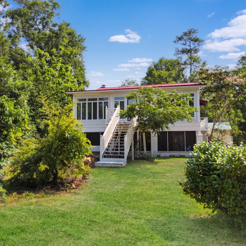 Prince, Summerton community