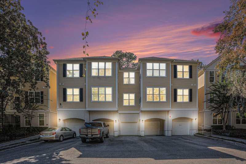 Property image 3 of 60 Fenwick Hall Allee 723 in Twelve Oaks, Johns Island, SC 29455