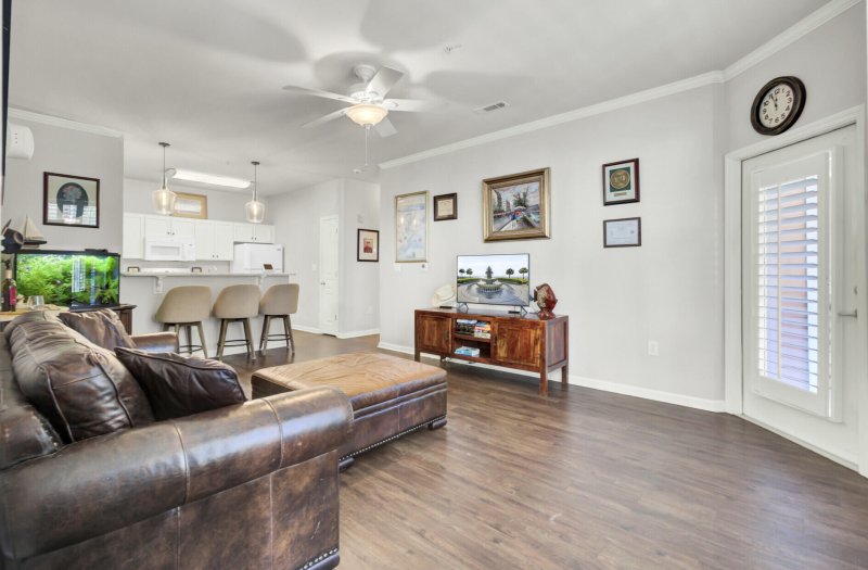 Property image 4 of 300 Bucksley Lane 104 in Daniel Island, Charleston, SC 29492