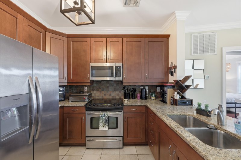 Property image 4 of 21 George Street 111 in George And Society, Charleston, SC 29401